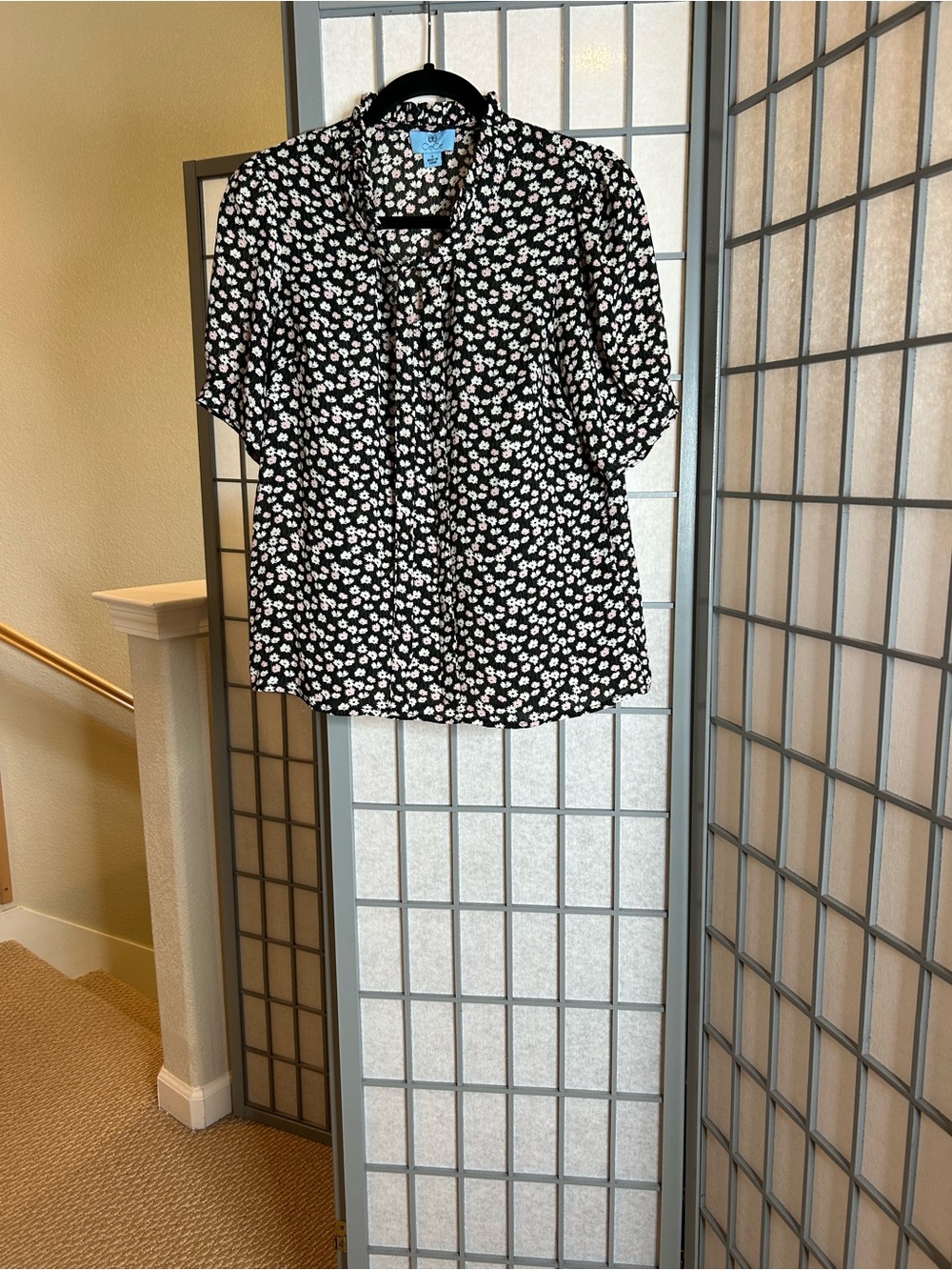 CeCe Black Daisy Print Women’s Blouse